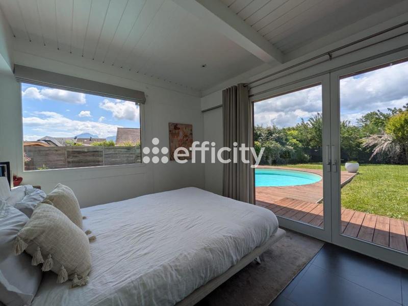 Maison de bois - 200 m² - 5 pièces