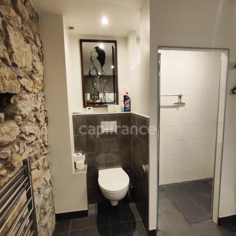 Maison - 290 m² - 11 pièces