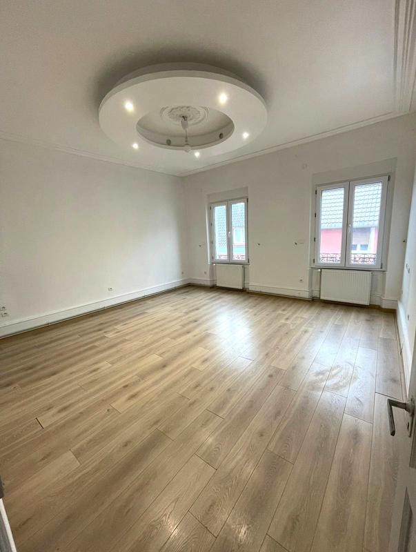 Appartement - 90 m² - 4 pièces