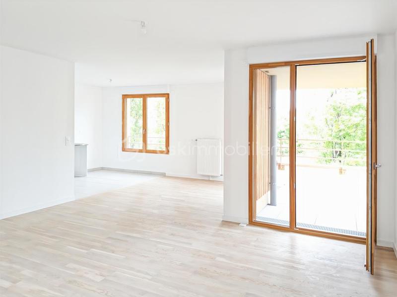 Appartement - 85 m² - 4 pièces