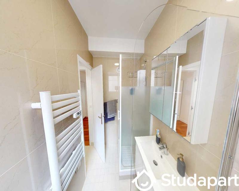 Chambre - 90 m² - 1 pièce