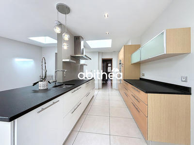 Maison - 182 m² - 6 pièces