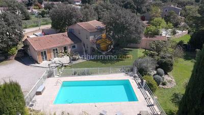 Maison - 185 m² - 7 pièces