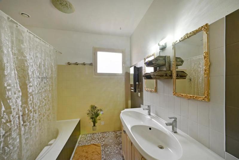 Maison - 107 m² - 5 pièces