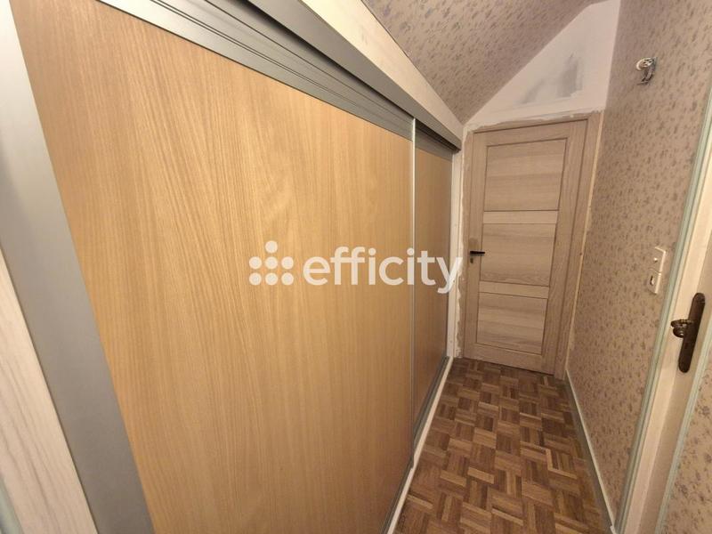 Maison - 200 m² - 7 pièces