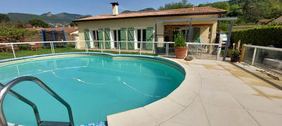 Maison - 105 m² - 4 pièces