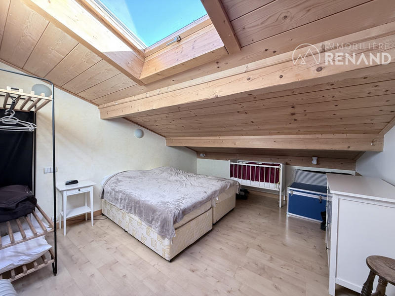 Loft - 140 m² - 5 pièces