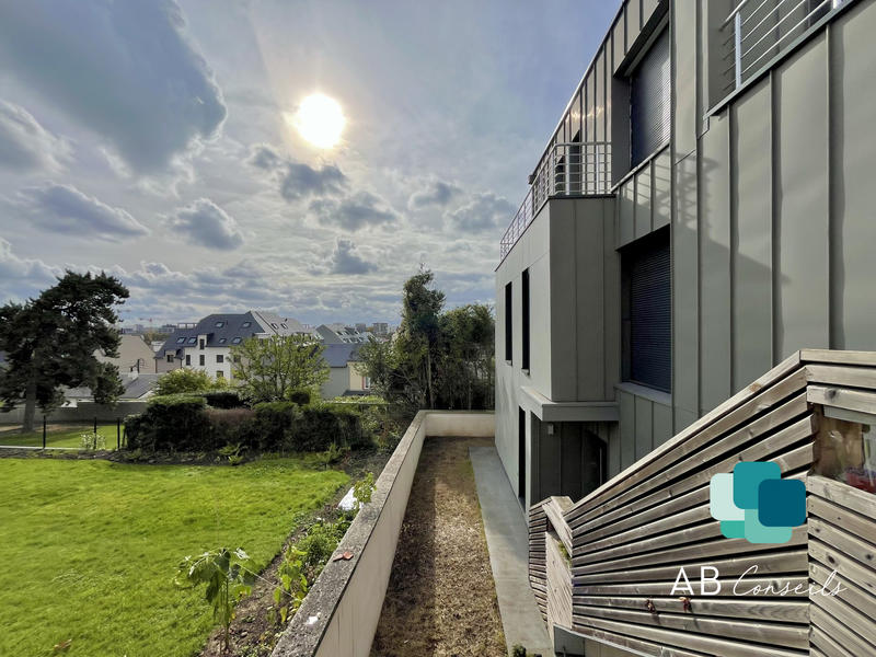 Appartement - 93 m² - 4 pièces