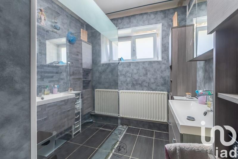 Maison - 340 m² - 13 pièces