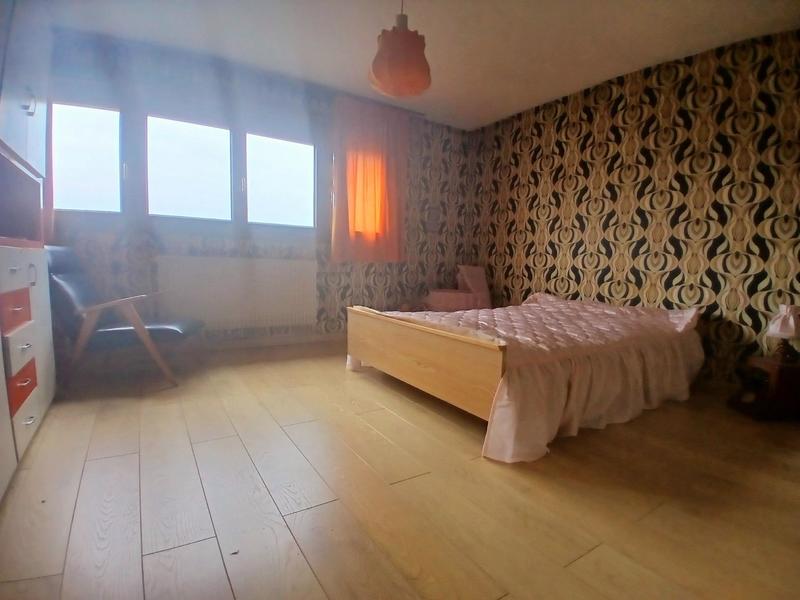 Maison - 190 m² - 7 pièces