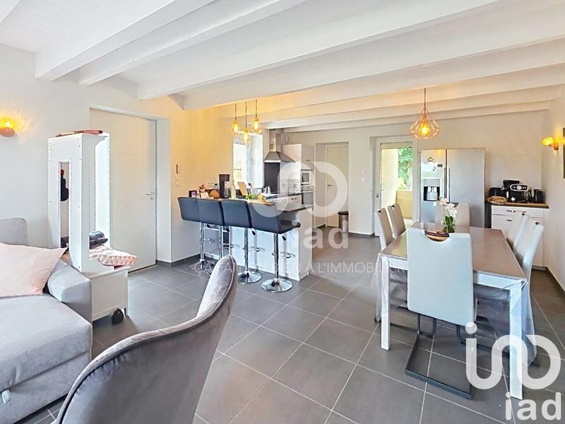 Maison - 140 m² - 5 pièces