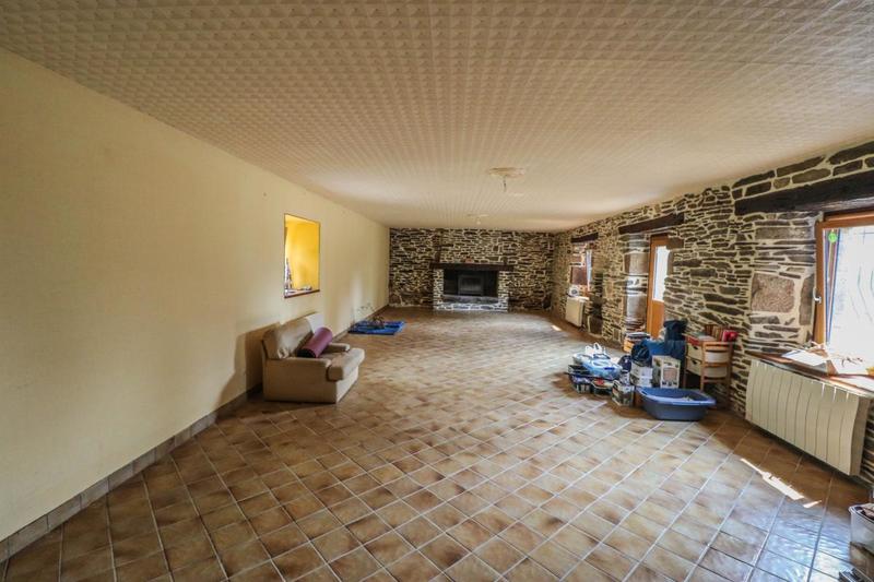Maison - 226 m² - 7 pièces
