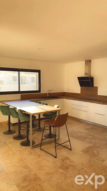 Villa - 137 m² - 4 pièces