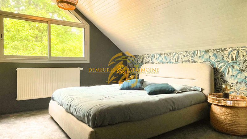 Maison traditionnelle - 175 m² - 5 pièces