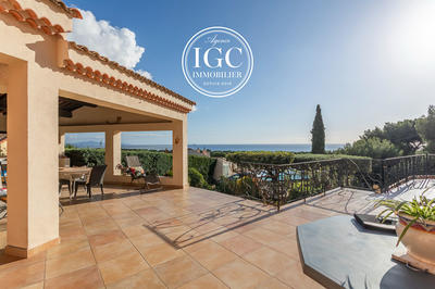 Maison - 180 m² - 5 pièces