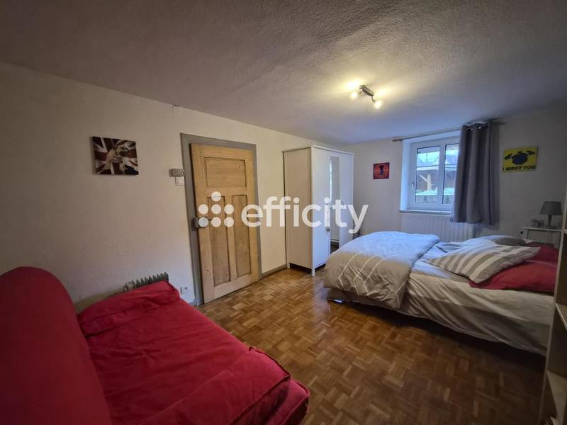 Maison - 203 m² - 8 pièces