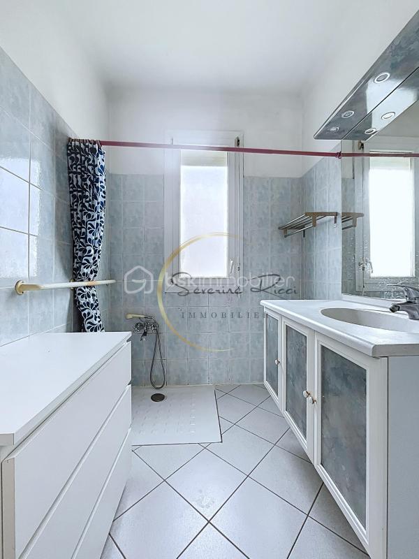 Pavillon - 130 m² - 6 pièces