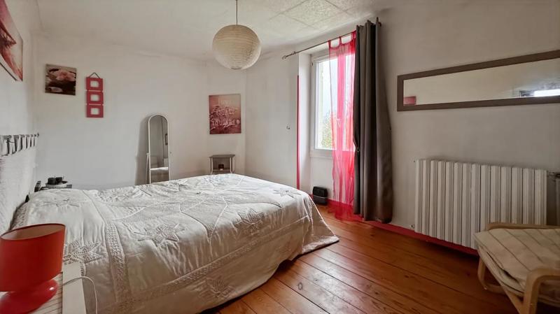 Maison de maîtres - 230 m² - 9 pièces