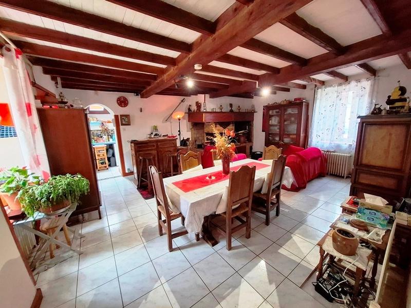 Maison - 204 m² - 7 pièces