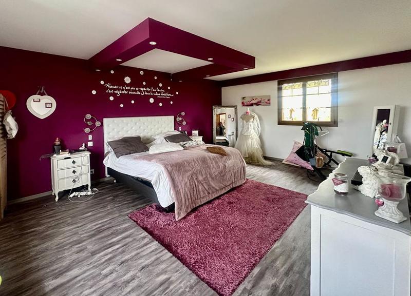 Maison - 288 m² - 6 pièces