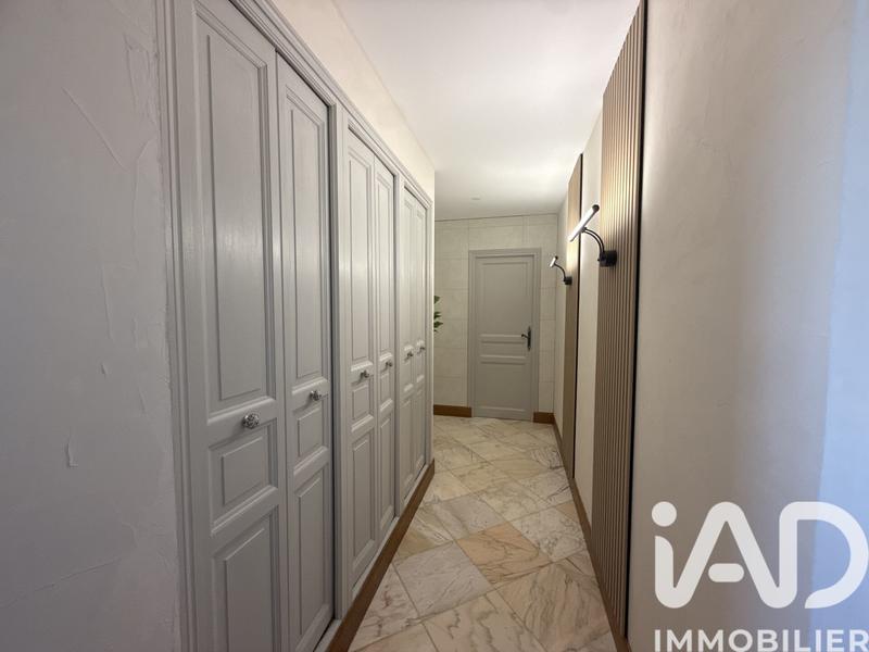 Maison de maîtres - 360 m² - 8 pièces