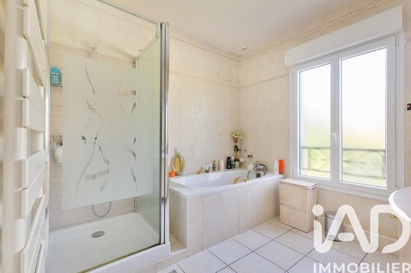 Maison - 290 m² - 7 pièces