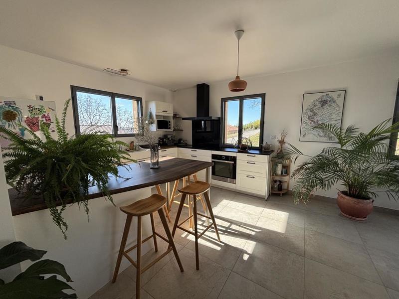 Maison - 102 m² - 4 pièces