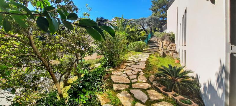 Loft - 107 m² - 4 pièces