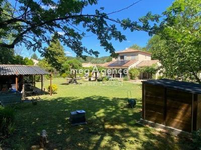 Villa - 143 m² - 6 pièces