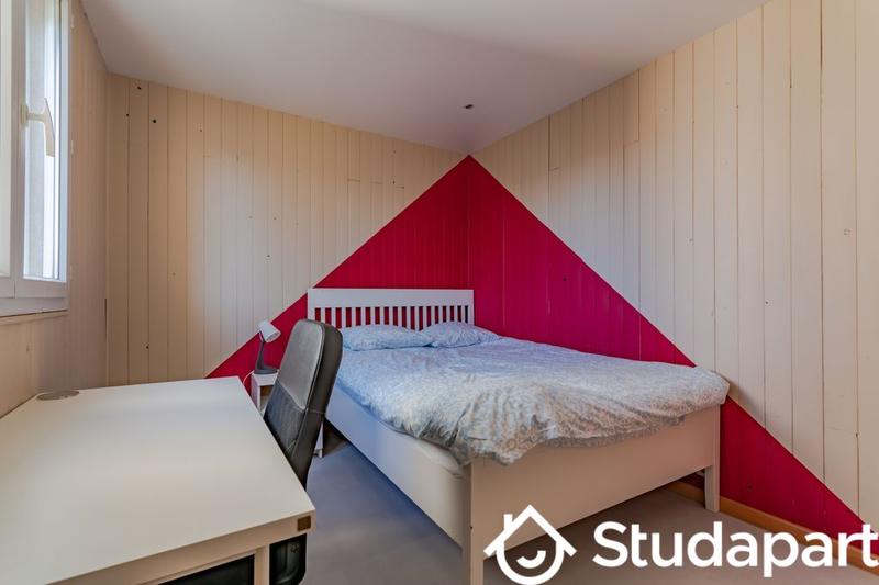 Chambre - 65 m² - 1 pièce