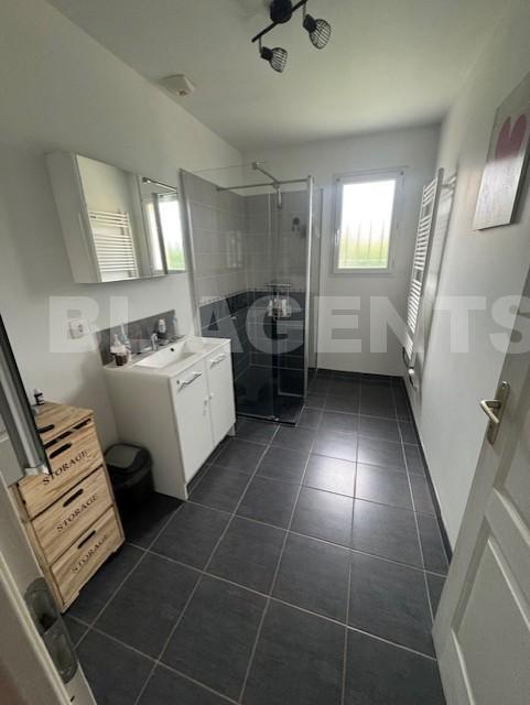 Maison - 99 m² - 6 pièces