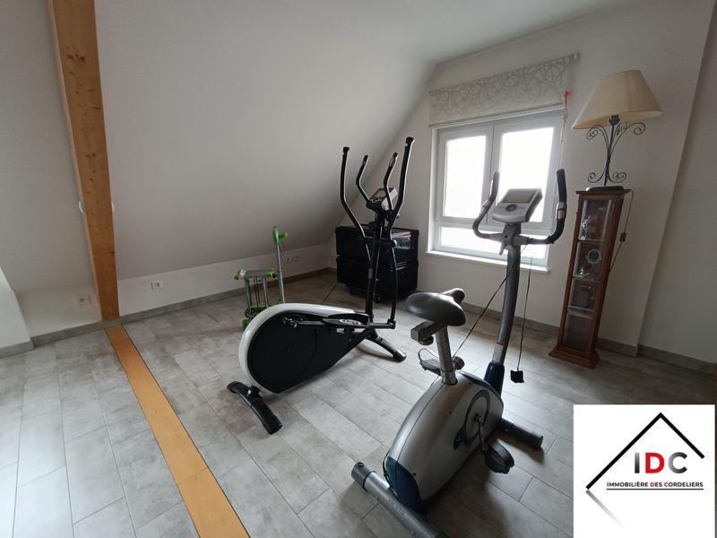 Maison contemporaine - 270 m² - 7 pièces