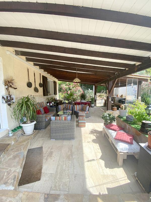 Villa - 210 m² - 8 pièces