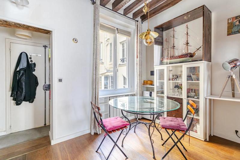 Studio - 25 m² - 1 pièce