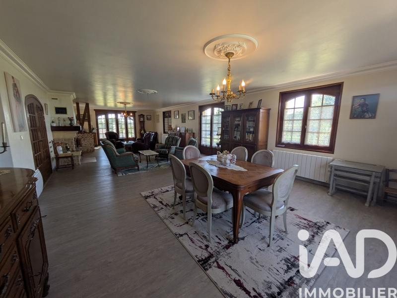 Maison - 277 m² - 9 pièces