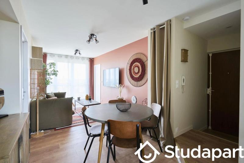 Chambre - 12 m² - 1 pièce