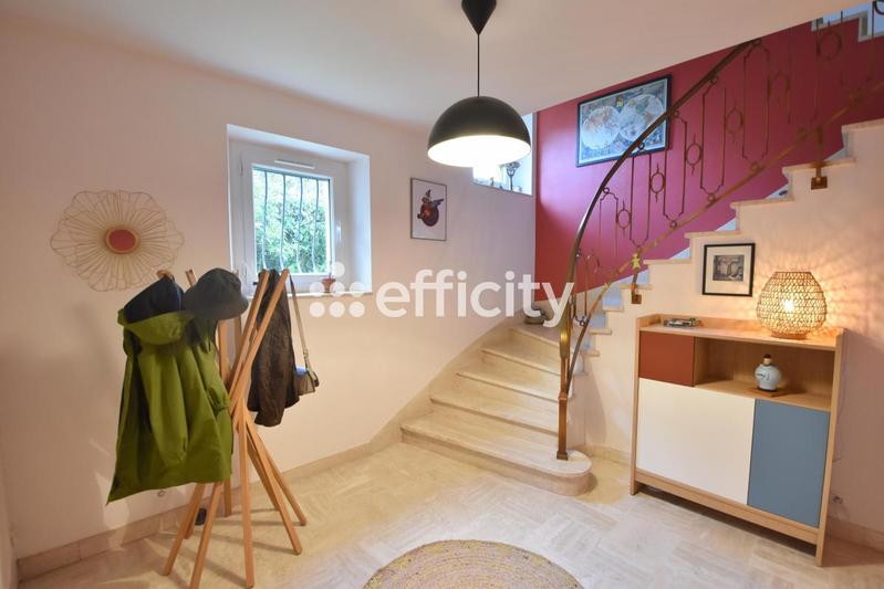 Maison - 158 m² - 7 pièces