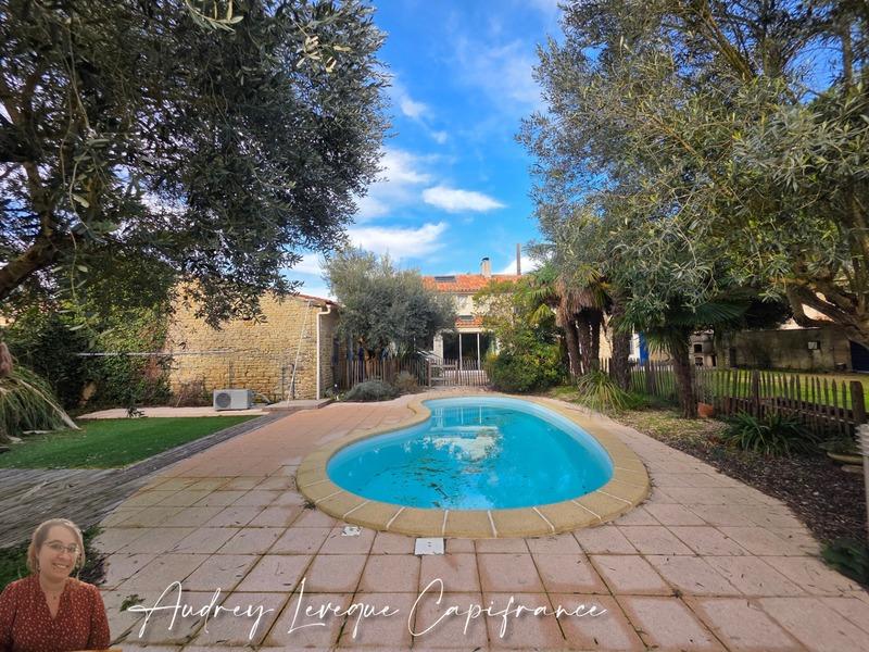 Maison - 251 m² - 7 pièces