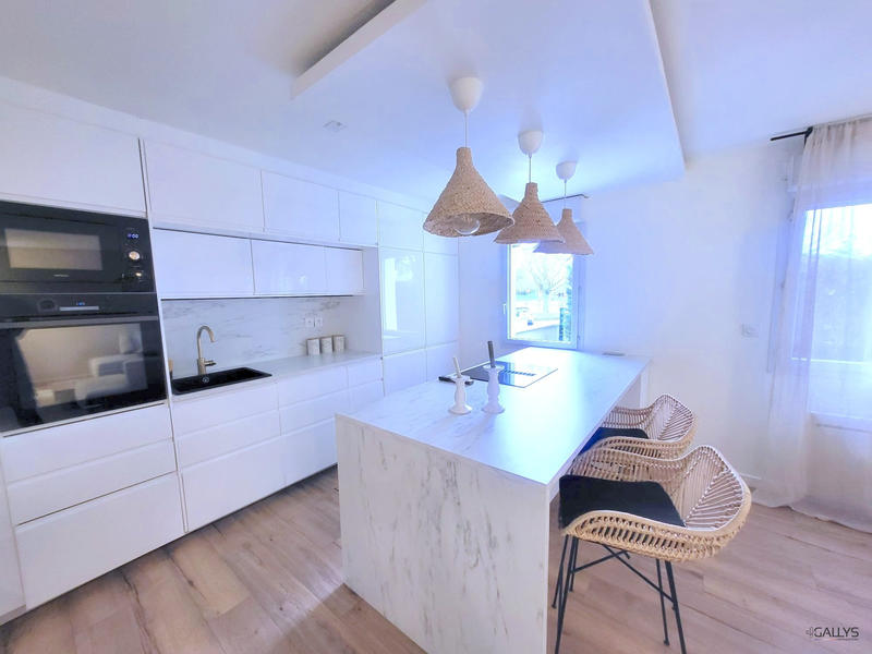 Appartement - 65 m² - 3 pièces