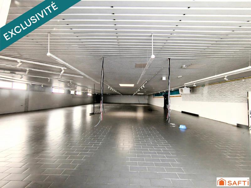 Local commercial - 1 372 m² - 3 pièces