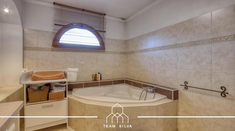 Maison - 170 m² - 5 pièces