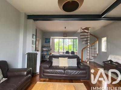 Maison - 127 m² - 7 pièces