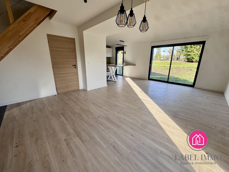 Maison - 85 m² - 4 pièces
