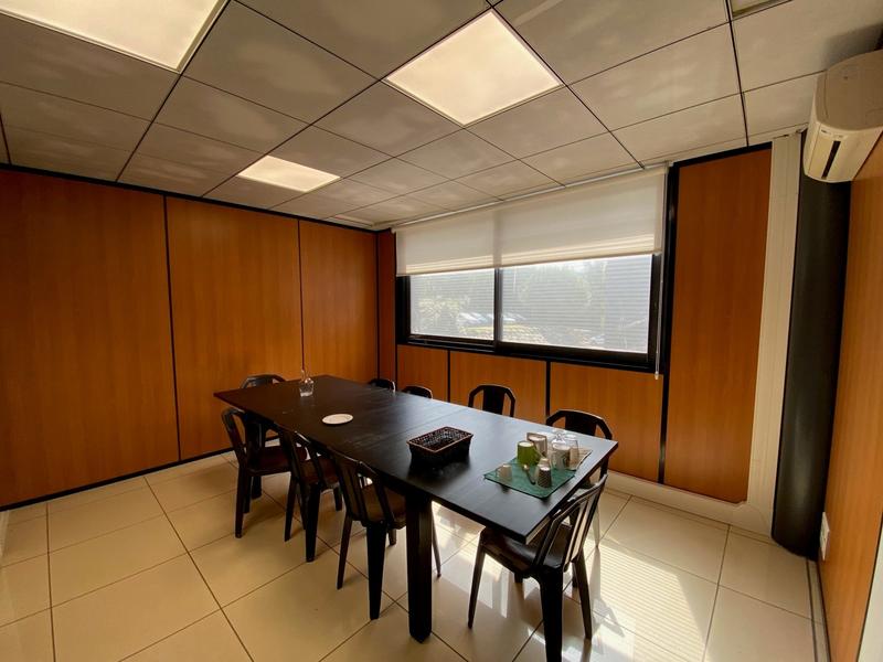 Bureau - 413 m²