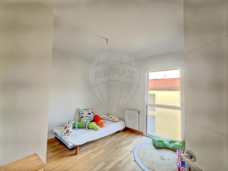 Appartement - 82 m² - 4 pièces