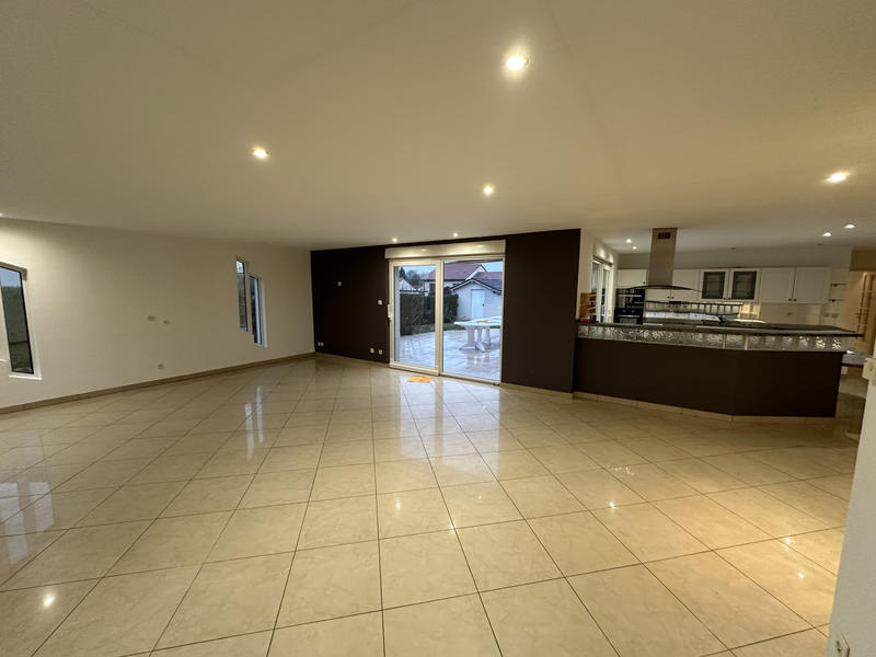 Maison - 170 m² - 5 pièces