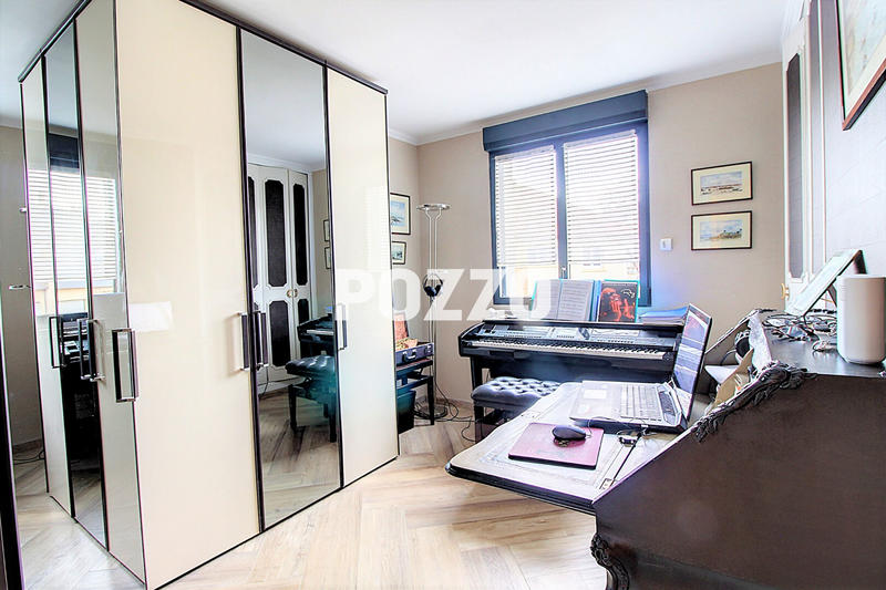 Maison - 286 m² - 7 pièces