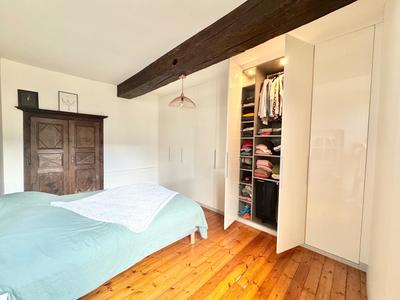 Maison - 215 m² - 9 pièces