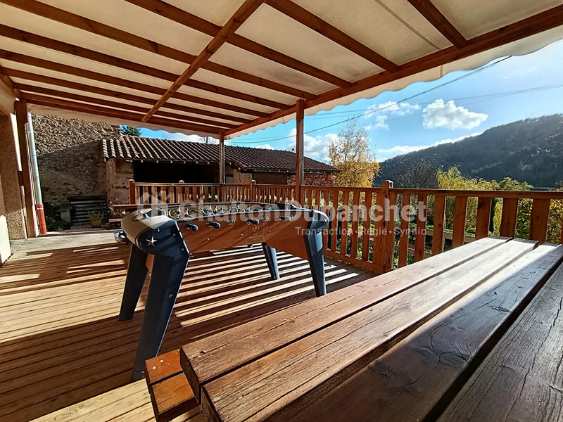 Propriété - 270 m²