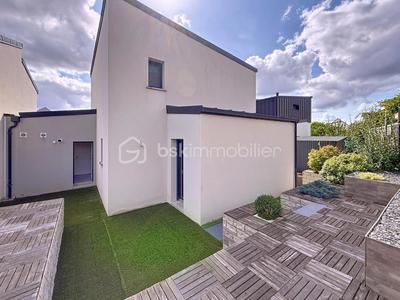 Maison - 115 m² - 5 pièces